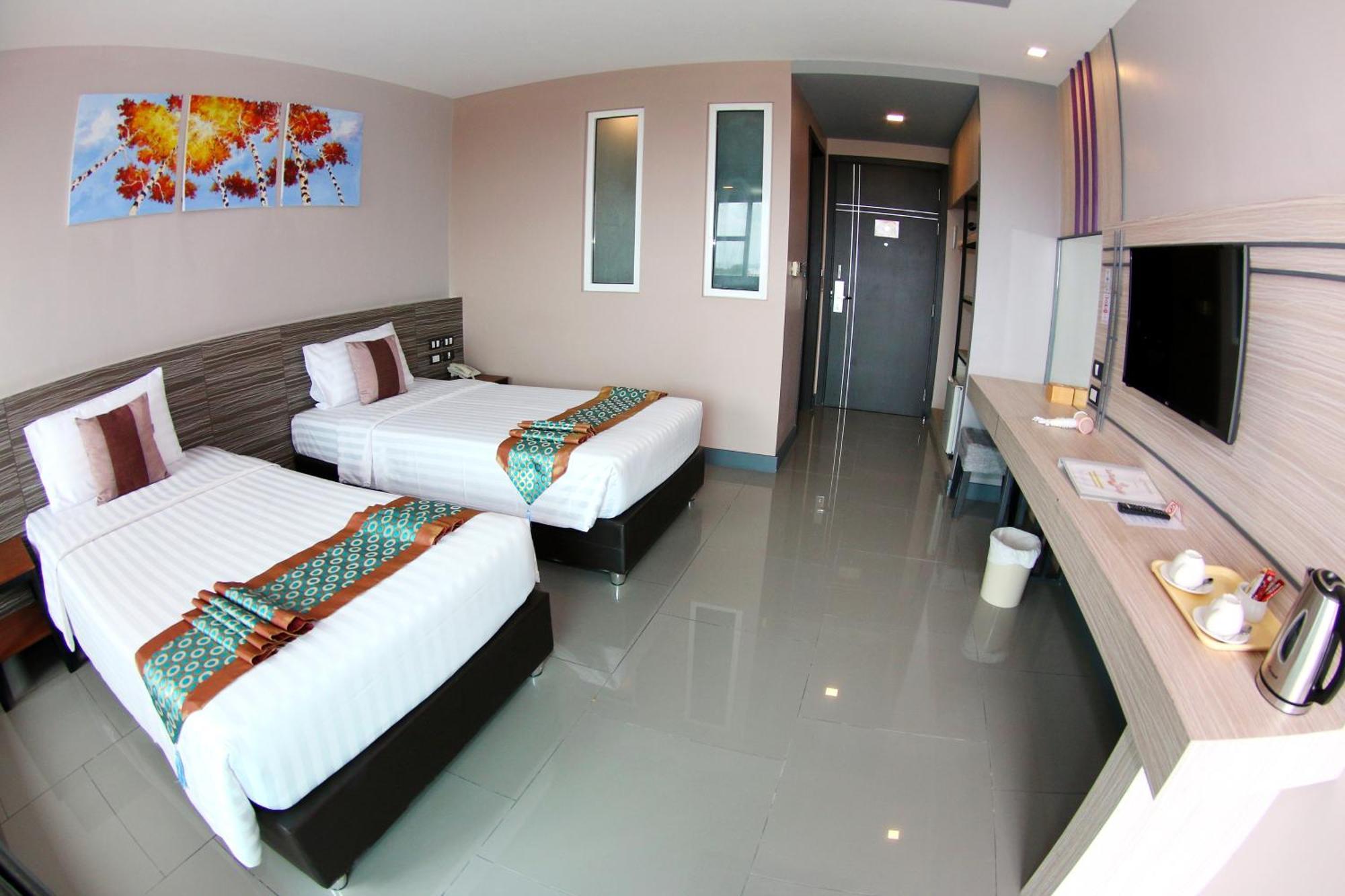 โรงแรม Arthitaya Nature & Lakkhana Poolside Pattaya
